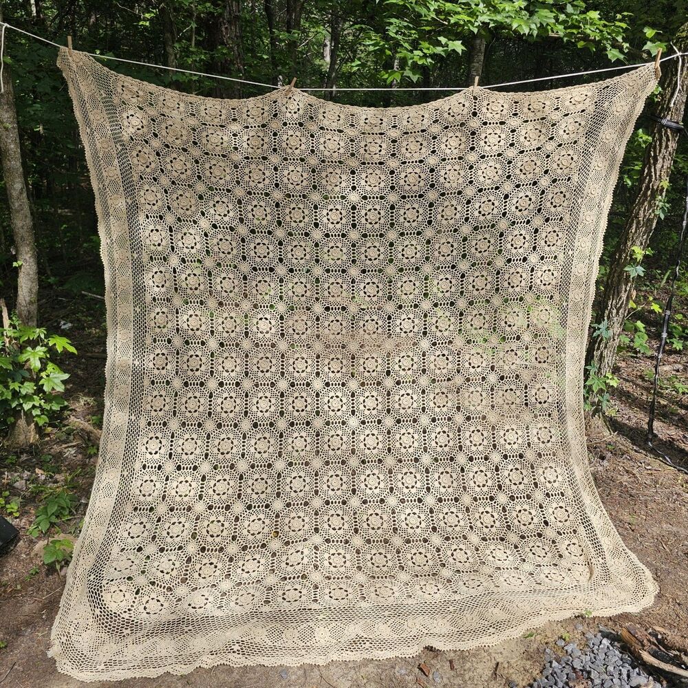 Vintage Handmade Ecru Crochet Lace Bedspread 100% Cotton Medallion 89x84"